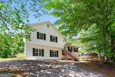 105 Betty Ln, Carrollton, GA 30116