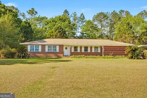 803 E Barnard St, Glennville, GA 30427