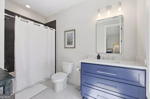 Bath - 1872 Hickory Rd, Chamblee, GA 30341 photo 6 of 7