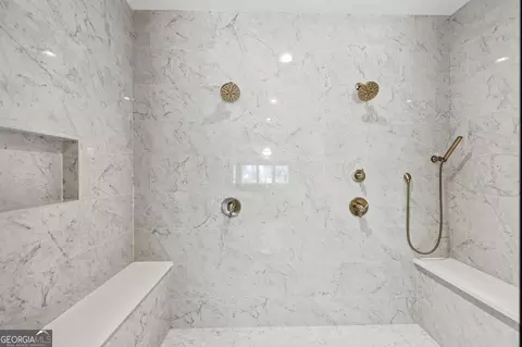 Bath - 1872 Hickory Rd, Chamblee, GA 30341 photo 5 of 7