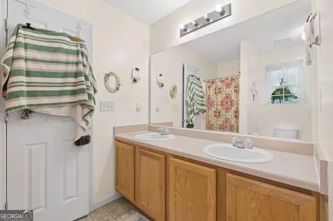 Bath - 398 Clydes Way, Jackson, GA 30233 photo 4 of 4