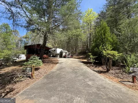 30 Valley Ct, Cleveland, GA 30528