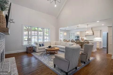 Living - 1488 Boulder Springs Dr, Bishop, GA 30621 photo 2 of 2