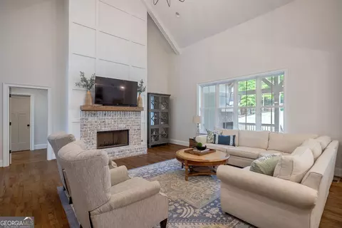Living - 1488 Boulder Springs Dr, Bishop, GA 30621 photo 1 of 2