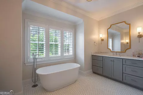 Bath - 1488 Boulder Springs Dr, Bishop, GA 30621 photo 2 of 6