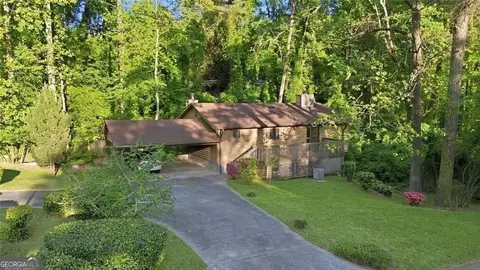 636 Cofield Dr, Hapeville, GA 30354