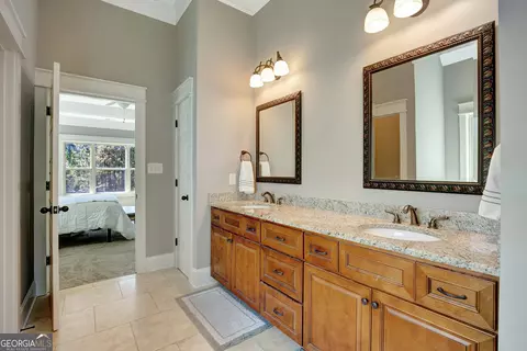 Bath - 137 Kenmare Row, Tyrone, GA 30290 photo 5 of 13