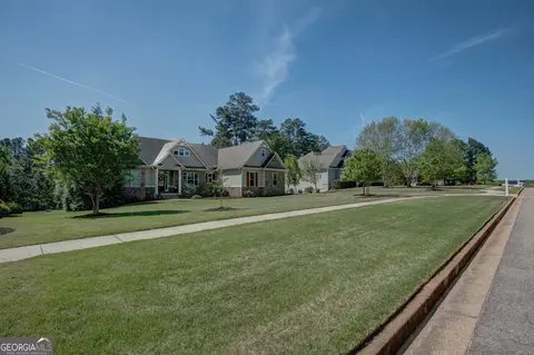 Exterior - 137 Kenmare Row, Tyrone, GA 30290 photo 3 of 14