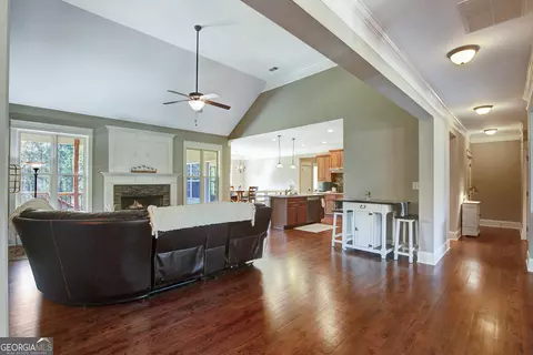 Entry Way - 137 Kenmare Row, Tyrone, GA 30290 photo 4 of 13