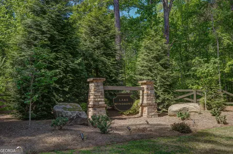 Exterior - 137 Kenmare Row, Tyrone, GA 30290 photo 11 of 14