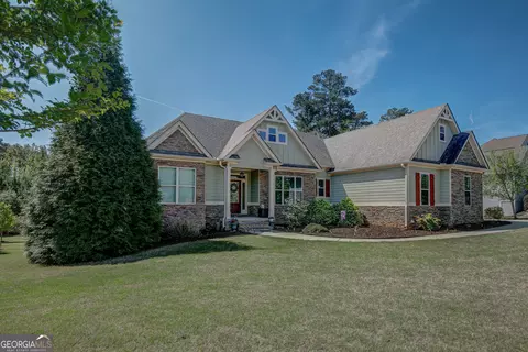 Exterior - 137 Kenmare Row, Tyrone, GA 30290 photo 6 of 14