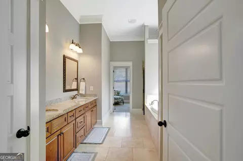 Entry Way - 137 Kenmare Row, Tyrone, GA 30290 photo 6 of 13