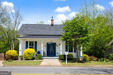70 E Washington St, Newnan, GA 30263