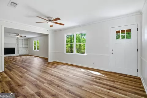 Living - 4599 Rex Rd, Rex, GA 30273 photo 2 of 5