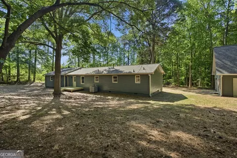 Exterior - 4599 Rex Rd, Rex, GA 30273 photo 7 of 12