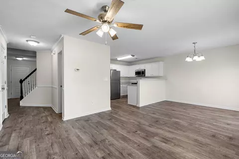 Living - 230 Crestfield Cir, Covington, GA 30016 photo 4 of 6