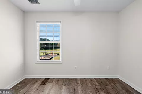 Bedroom - 230 Crestfield Cir, Covington, GA 30016 photo 3 of 7