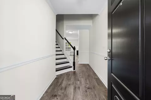Entry Way - 230 Crestfield Cir, Covington, GA 30016 photo 2 of 5