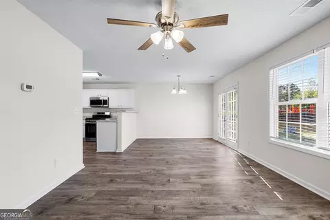 Living - 230 Crestfield Cir, Covington, GA 30016 photo 2 of 6