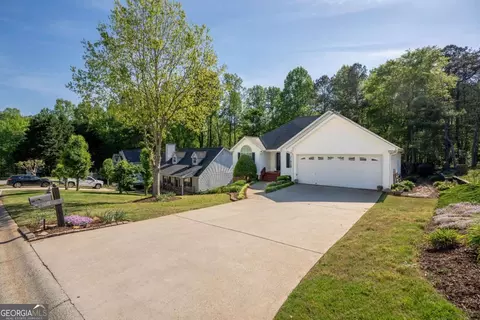 7272 Plum Creek Dr, Gainesville, GA 30507