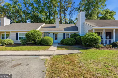 22 Longview Bluff Dr E, Savannah, GA 31419