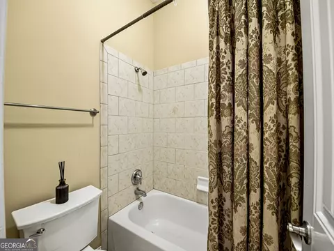Bath - 171 Crystal Lake Blvd, Hampton, GA 30228 photo 2 of 8