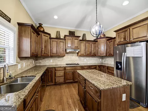 Kitchen - 171 Crystal Lake Blvd, Hampton, GA 30228 photo 6 of 7