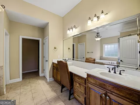 Bath - 171 Crystal Lake Blvd, Hampton, GA 30228 photo 3 of 8