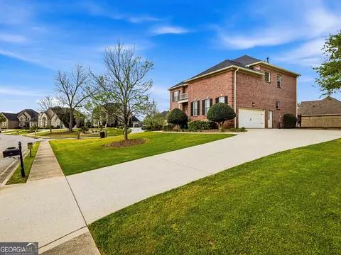 Exterior - 171 Crystal Lake Blvd, Hampton, GA 30228 photo 2 of 11
