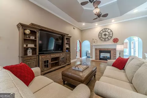 Living - 4415 Locklin Rd, Monroe, GA 30655 photo 3 of 5