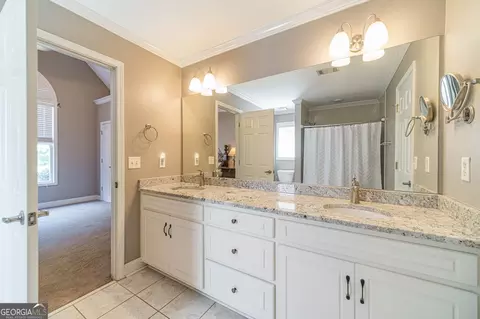 Bath - 4415 Locklin Rd, Monroe, GA 30655 photo 4 of 7