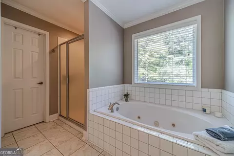 Bath - 4415 Locklin Rd, Monroe, GA 30655 photo 3 of 7