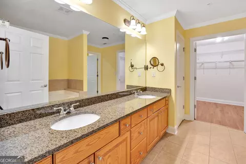 Bath - 10184 Malcolm Dr, Covington, GA 30014 photo 1 of 4