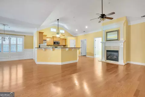 Living - 10184 Malcolm Dr, Covington, GA 30014 photo 3 of 7