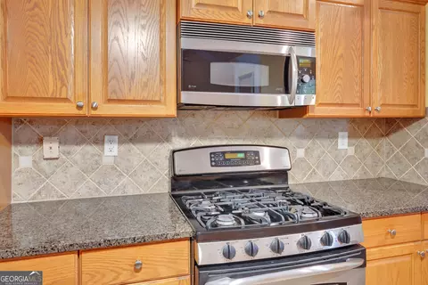 Kitchen - 10184 Malcolm Dr, Covington, GA 30014 photo 6 of 6