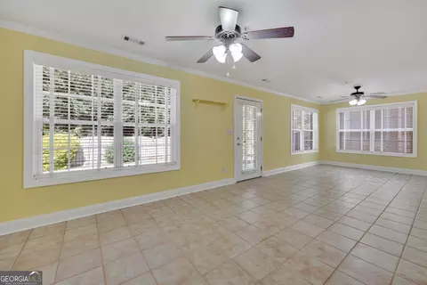 Living - 10184 Malcolm Dr, Covington, GA 30014 photo 6 of 7