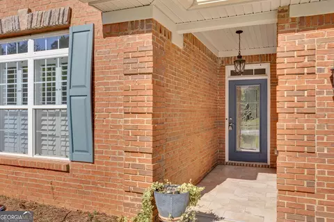 Exterior - 10184 Malcolm Dr, Covington, GA 30014 photo 4 of 6