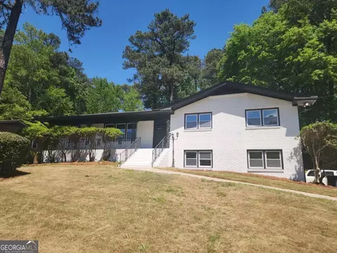 2877 Pine Needle Dr, Atlanta, GA 30344