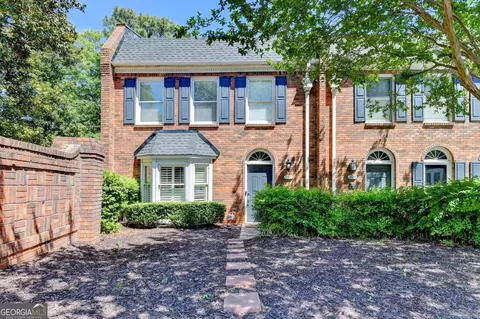 7111 Saint Charles Sq, Roswell, GA 30075