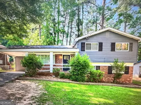 3238 Amhurst Dr NW, Atlanta, GA 30318