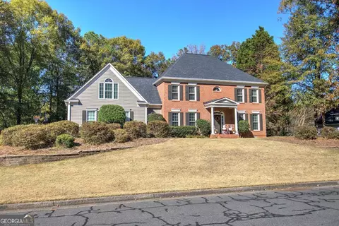 4 Buckingham Ct, Cartersville, GA 30120