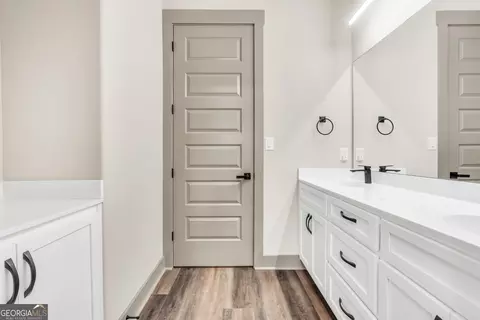 Entry Way - 787 Silver Dollar Rd, Milner, GA 30257 photo 3 of 8