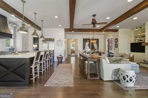 82 Wood Pl, Roswell, GA 30075