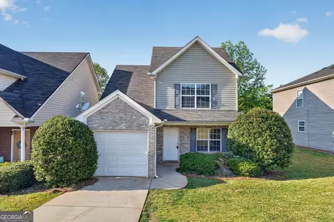 525 Carlton Pointe Dr, Palmetto, GA 30268