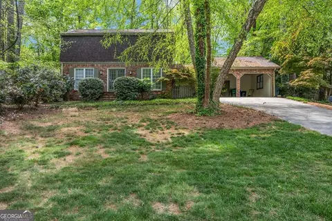 5614 Glenrich Dr, Dunwoody, GA 30338