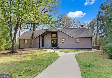 85 International Village Dr, Helen, GA 30545