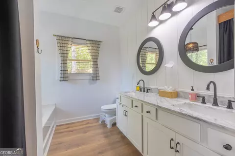 Bath - 401 Daffodil Dr, Temple, GA 30179 photo 1 of 3