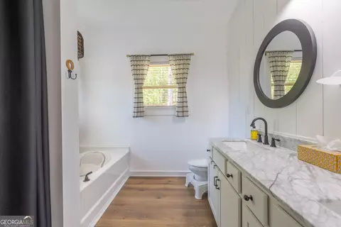 Bath - 401 Daffodil Dr, Temple, GA 30179 photo 2 of 3