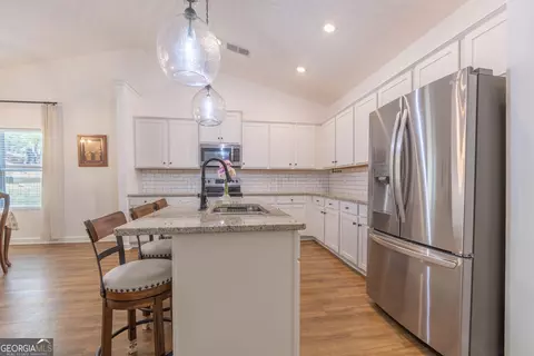 Kitchen - 401 Daffodil Dr, Temple, GA 30179 photo 3 of 3