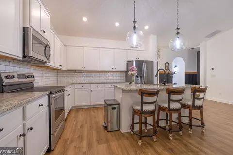 Kitchen - 401 Daffodil Dr, Temple, GA 30179 photo 2 of 3